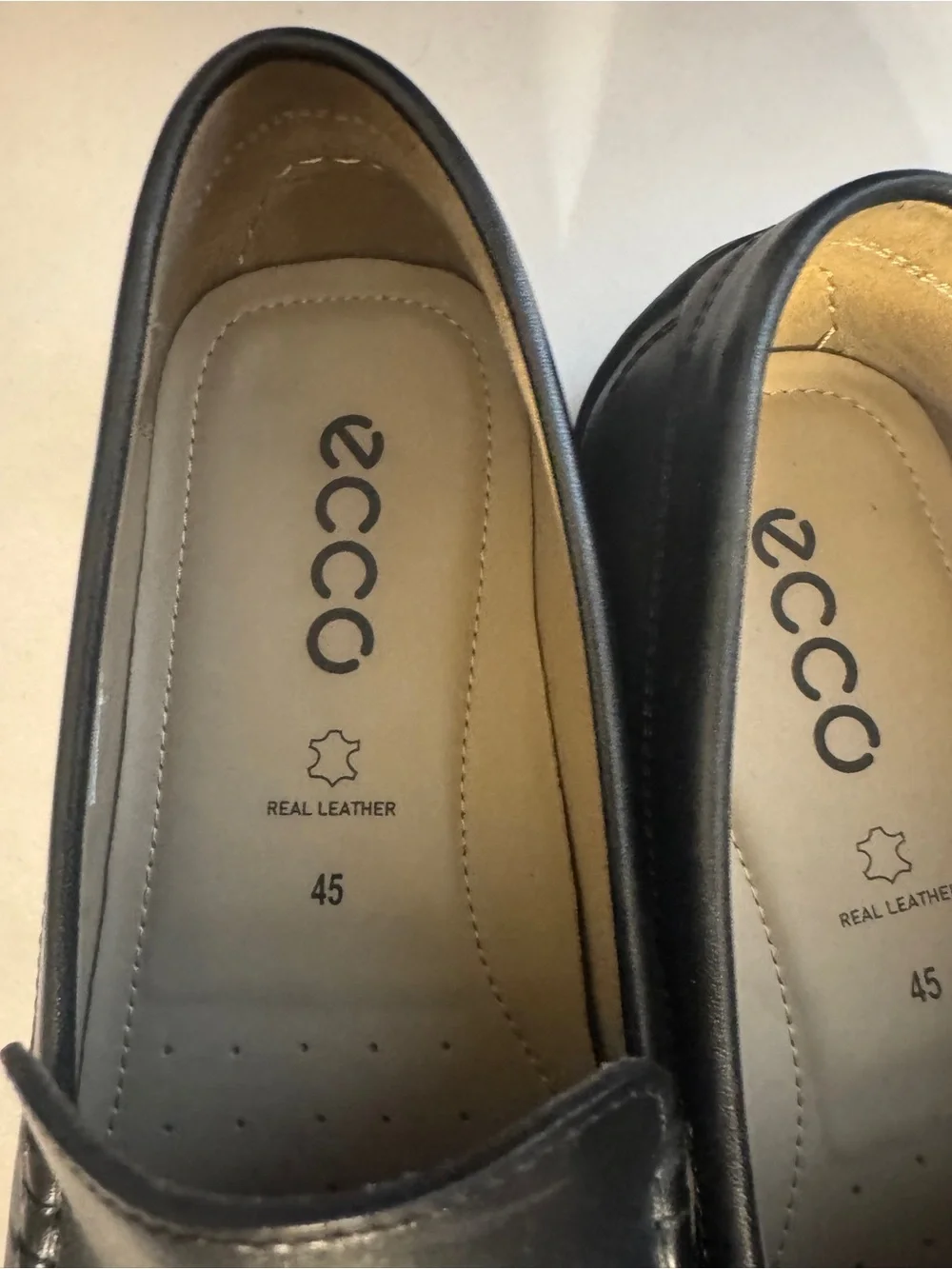Ecco Black Slip-On Leather Moccasin Loafers